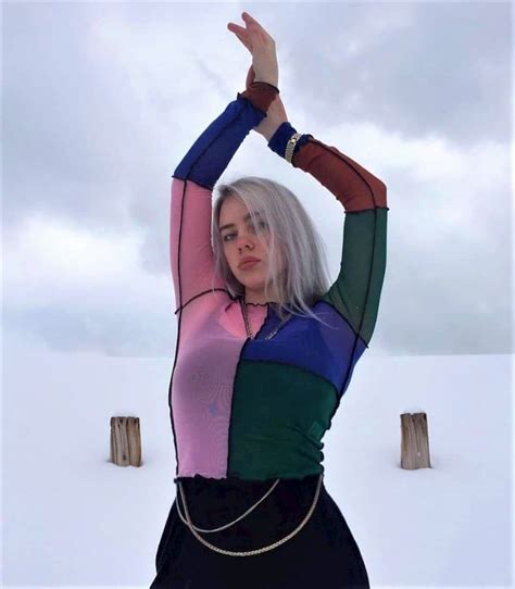 Billie Eilish Body Measurements Height Weight Bra。